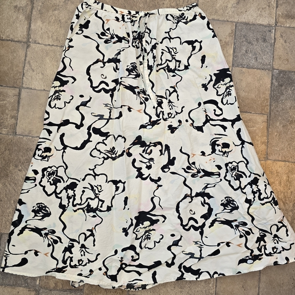 Lightweight Maxi Skirt